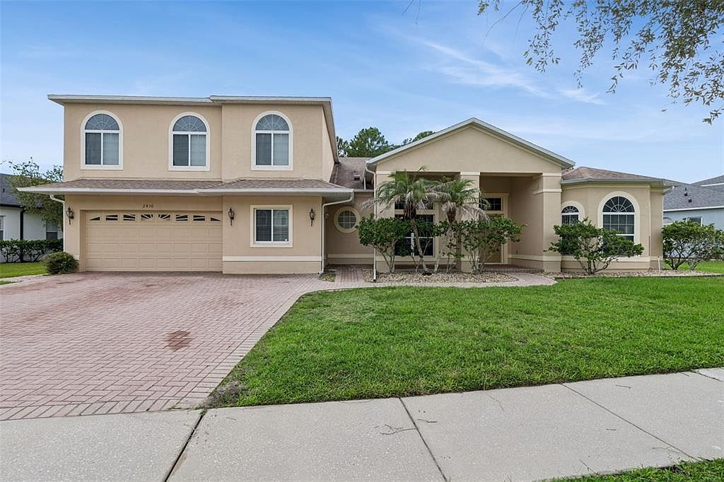 2436 FAWNLAKE TRAIL — Stoneybrook Golf Club