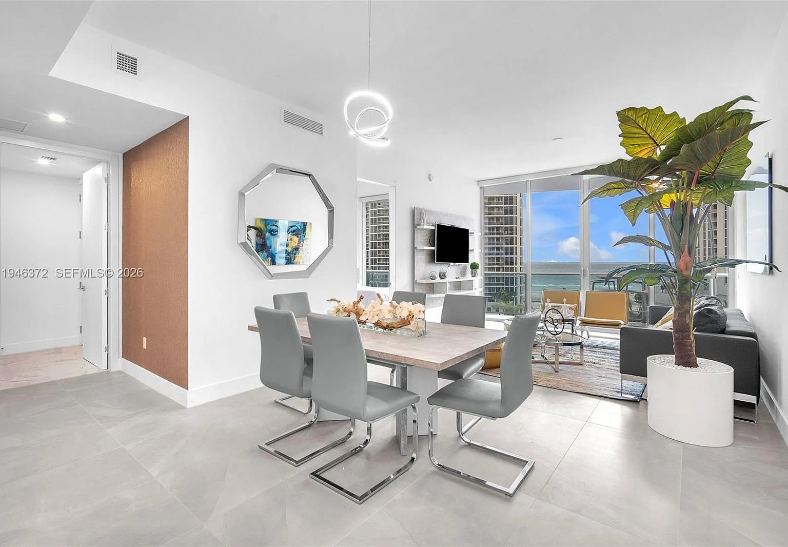 2 bed, 2.5 bath, 1382 sqft, $7,300 — Photo 3