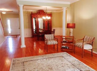 128 Carriage Point Ln, Glen Allen, VA 23059