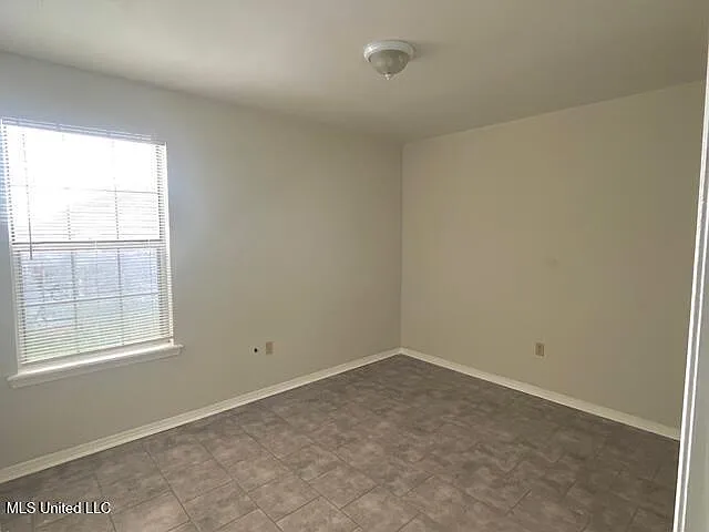 1710 James Buchanan Dr — Photo 15