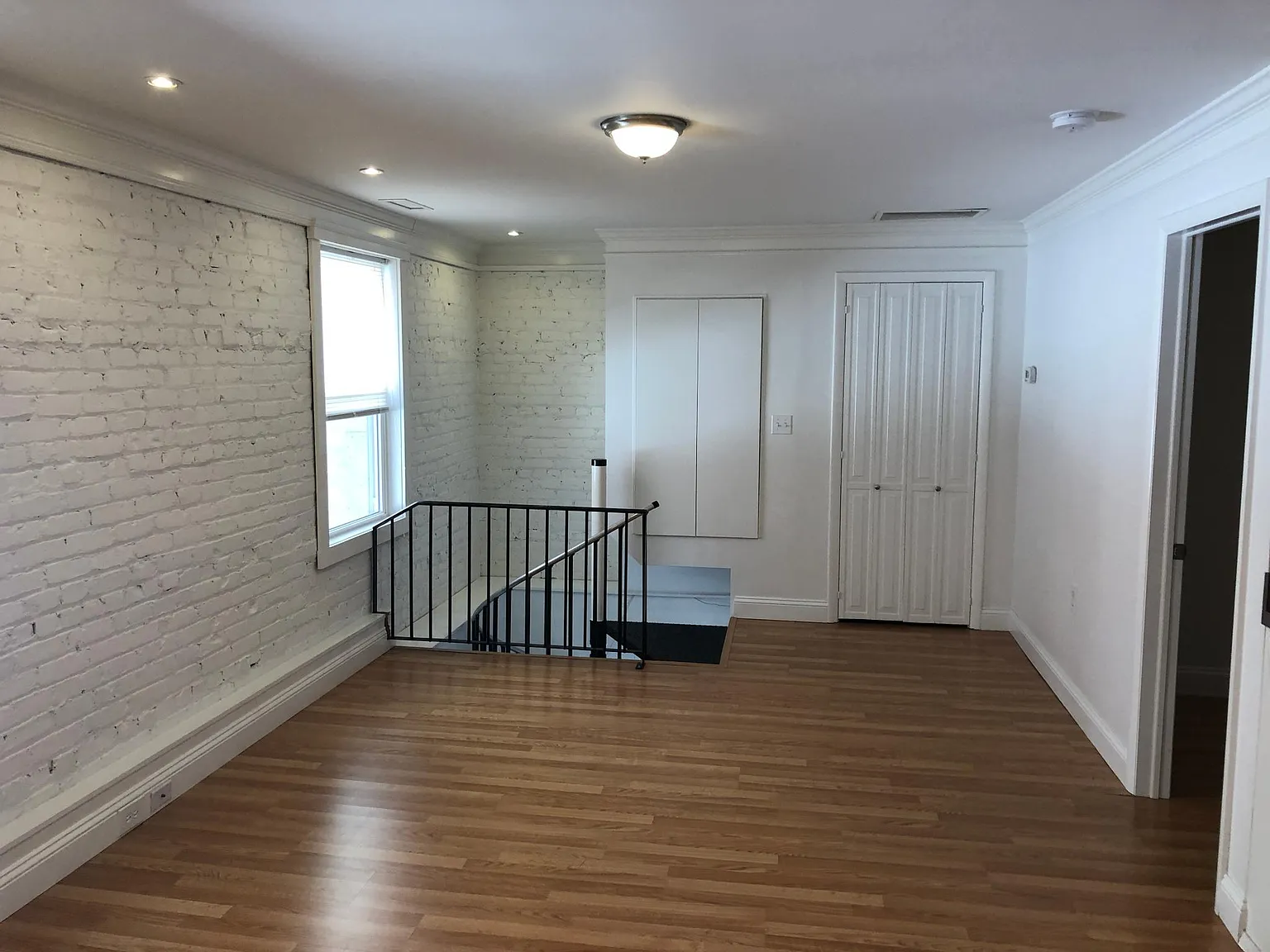 15 Elm St — Photo 4