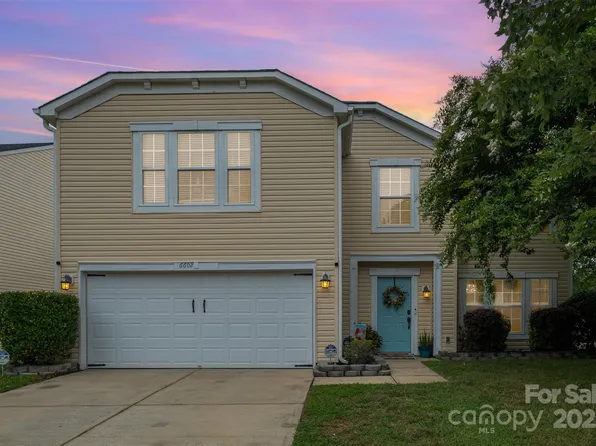 6602 Fawn View Dr, Charlotte, NC 28216