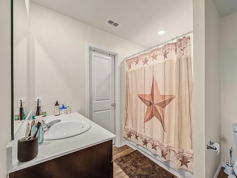 2313 Sandhill Ct — Photo 9