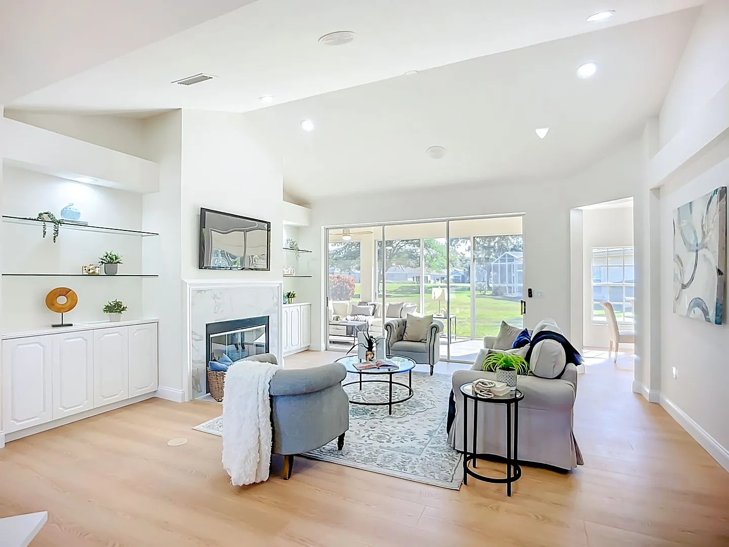Absolute stunner and an exceptional value. — Photo 2