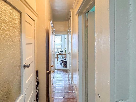 4th image of 148 E 32nd Street