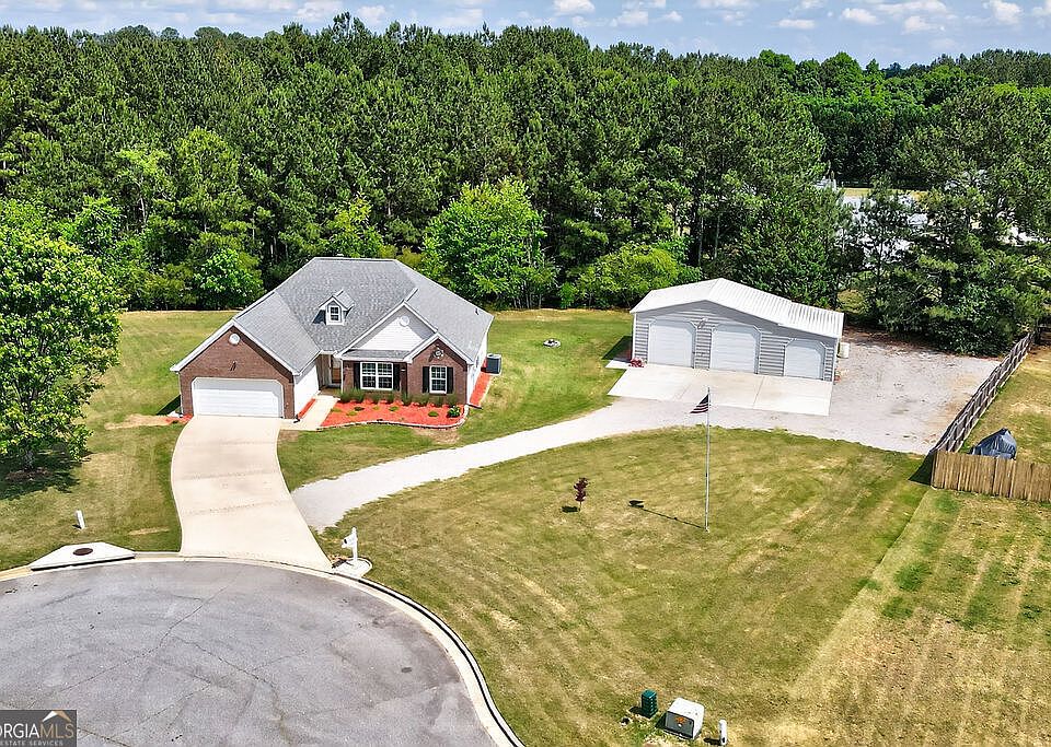 1st image of 111 Queens Ln
