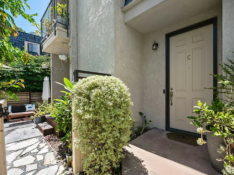 2115 Farrell Ave #C — Photo 40