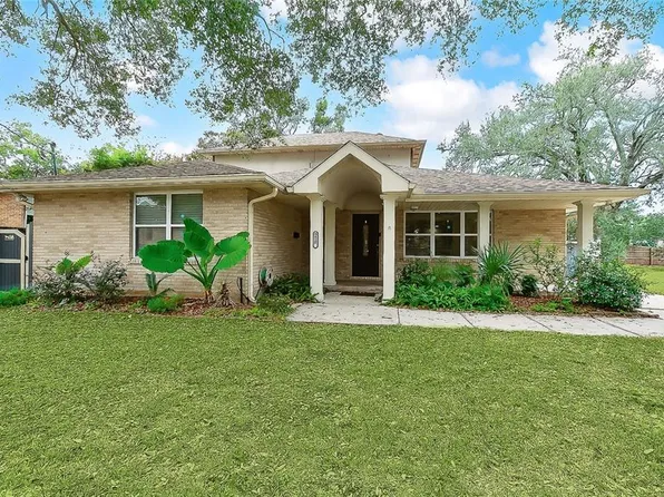 5420 Charlotte Dr, New Orleans, LA 70122