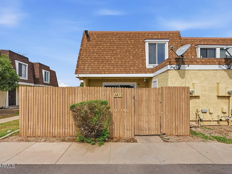 8432 N 34th Dr — Photo 6