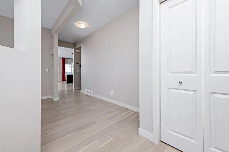 4 bed, 3.5 bath, 2210 sqft, $3,200 — Photo 3