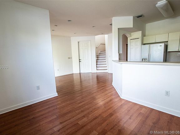 5th image of 7813 NW 114th Pl