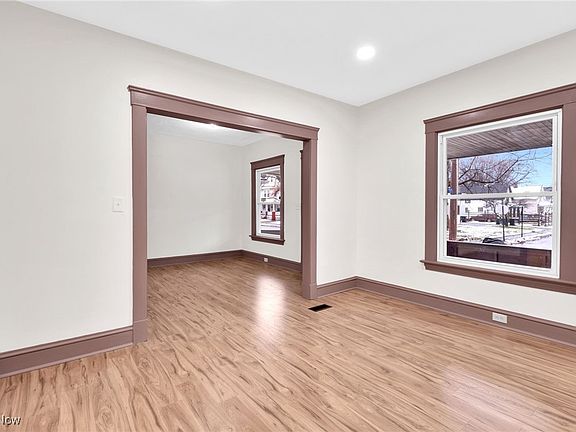 3rd image of 3887 W 21st St