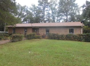 1405 Canterbury Ln, Jackson, MS 39212