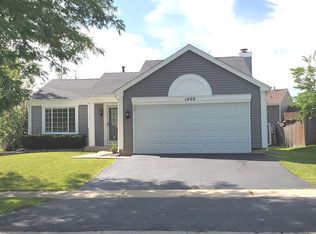 1450 Bent Oak Trl, Aurora, IL 60506
