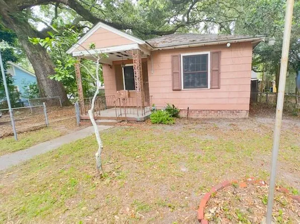 189 Iberville Dr, Biloxi, MS 39531