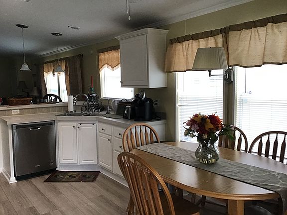 3rd image of 1157 SW 117th Way