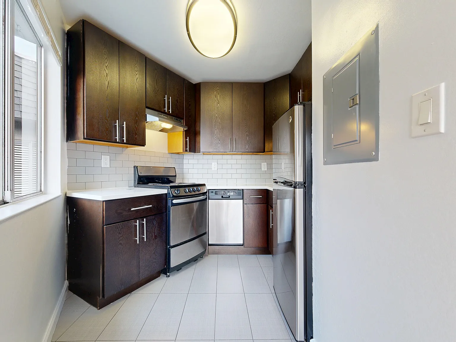 Charming North Beach Studio | Pet Friendly | Shared Laundry — Photo 1