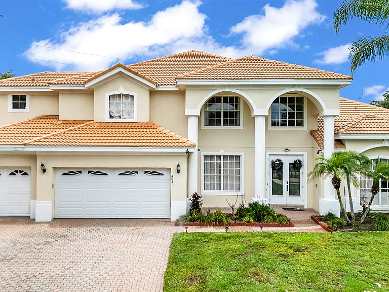 8631 Terrace Pines Ct — Photo 2