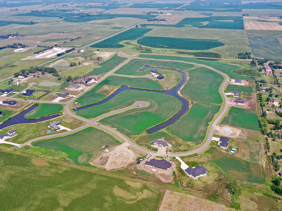 1st image of 20 Prairie Cir