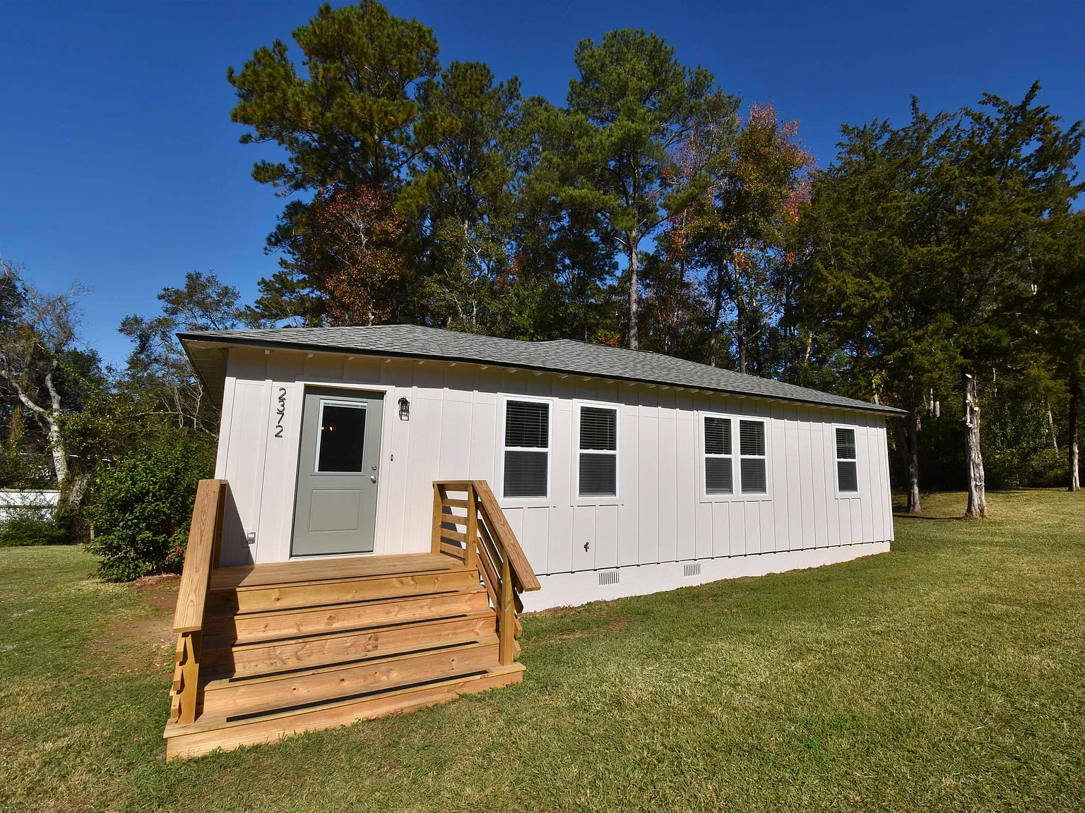 4 bed, 1192 sqft, $2,000 — Photo 2
