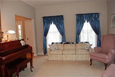 3rd image of 5359 Wilshire Park Dr