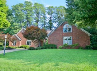 6936 Sun River Dr, Fishers, IN 46038