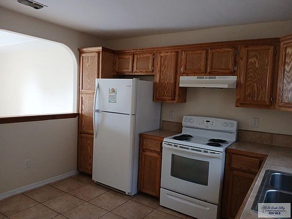 3rd image of 701 Sonesta Dr APT 6