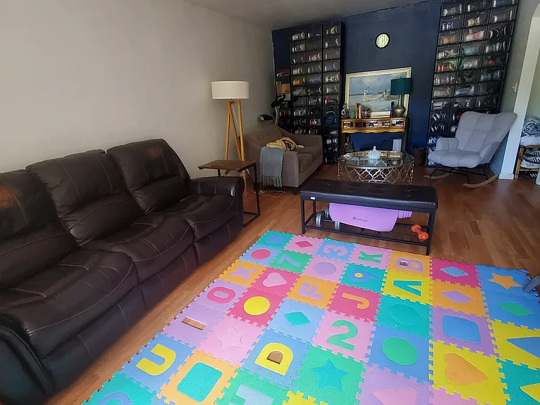 26 Middle Neck Rd #2P — Photo 3