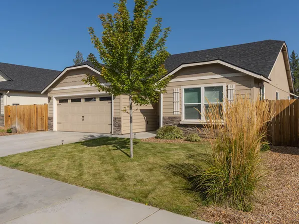 1822 W Kallberg Ave, Sisters, OR 97759