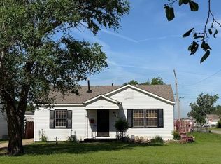 1229 N Benson St, Altus, OK 73521