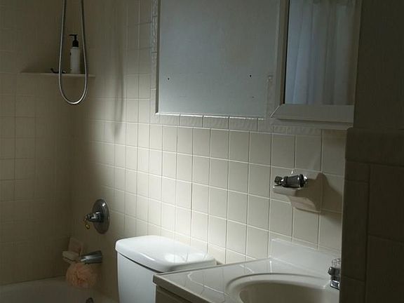 5th image of 20460 Macel St