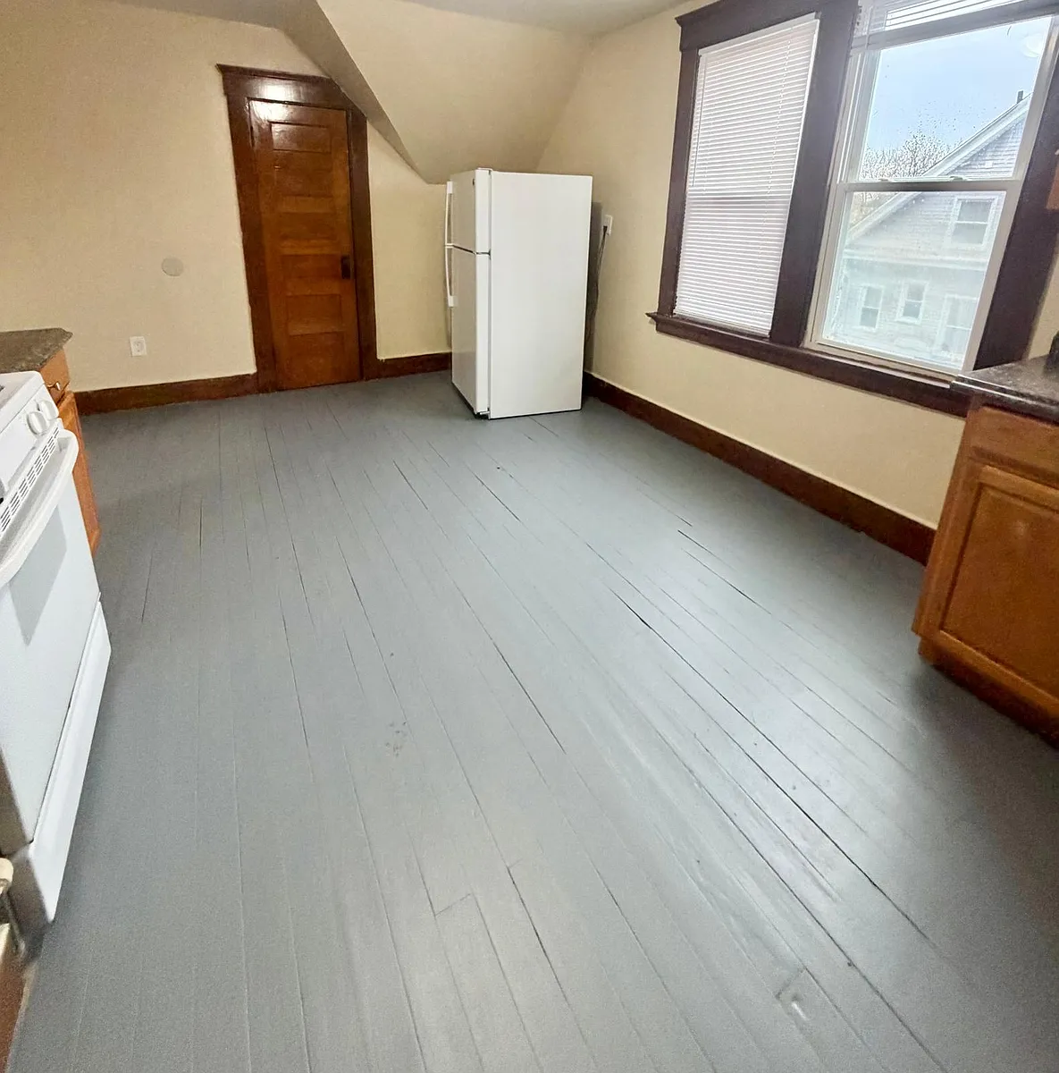 Building Photo - 94 Hobart St #3