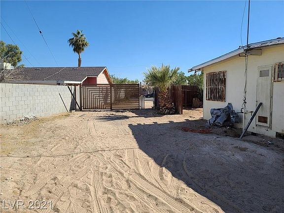2nd image of 2973 Palma Vista Cir