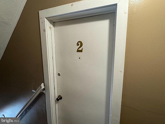 4th image of 118 N Bay Ave APT 2