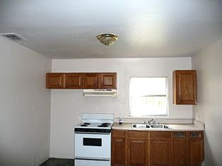 4th image of 1638 15th Ave S