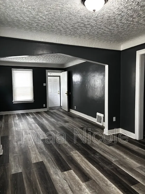 Building Photo - 14284 Cruse St