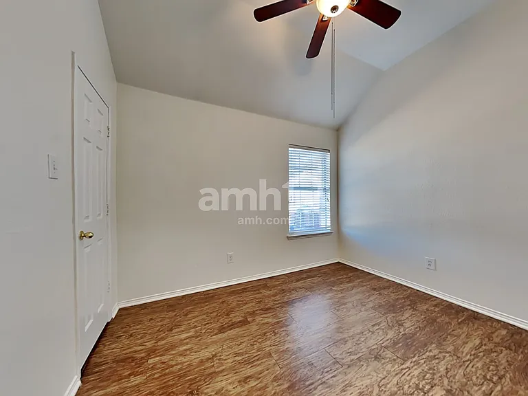 4820 Davy Crockett Trl — Photo 16