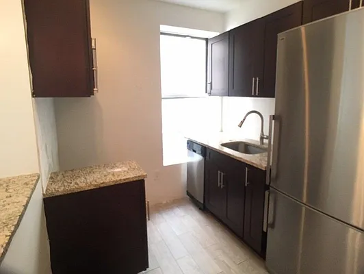 Rented by Ledvech Group | media 3