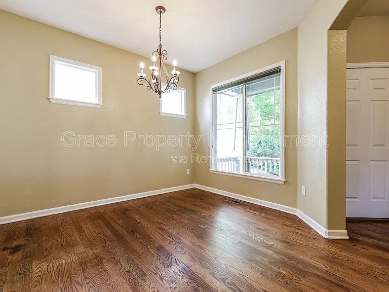 4731 Lucca Dr — Photo 6