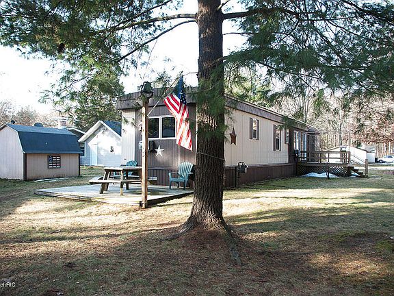 4th image of 7650 E Lake Dr