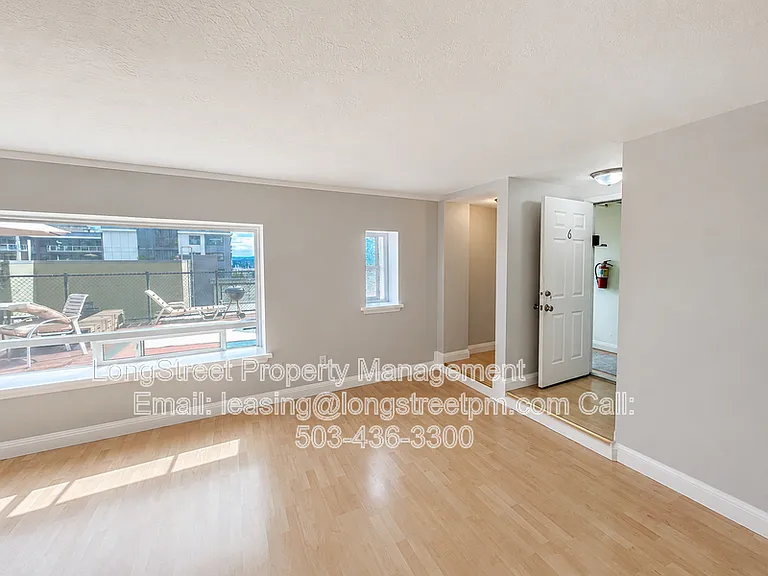 772 SW Broadway Dr #6 — Photo 6