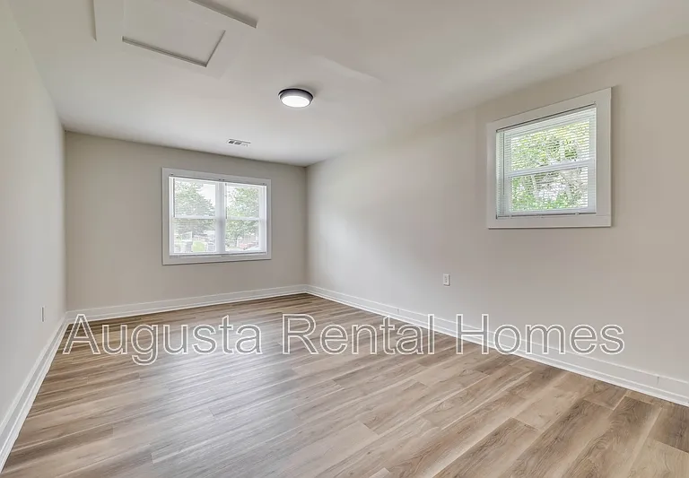 3413 Charing Cross Ct — Photo 18