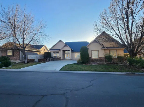 1861 Canyon Park Ct, Twin Falls, ID 83301