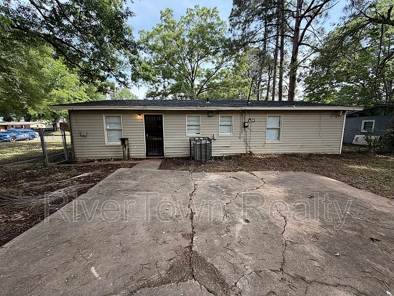 4825 Bridgedale Ave — Photo 14