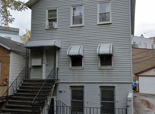 1500 W Thomas St #Bf, Chicago, IL 60642