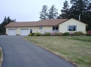 327 S Montesano St, Westport, WA 98595