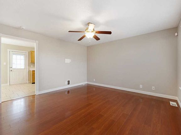 2nd image of 720 Shetland Dr