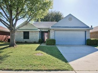 1213 Princeton Pl, Euless, TX 76040