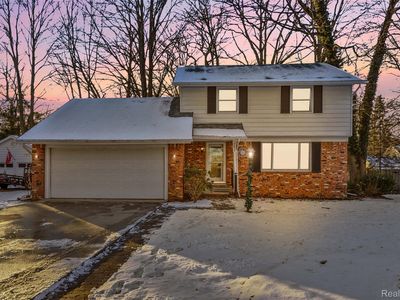 3679 Old Farm Ln, Fort Gratiot, MI, 48059