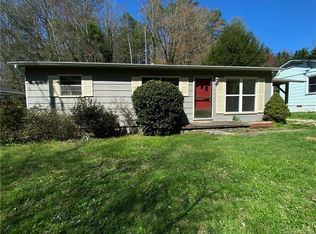 104 Hemphill Rd, Asheville, NC 28803